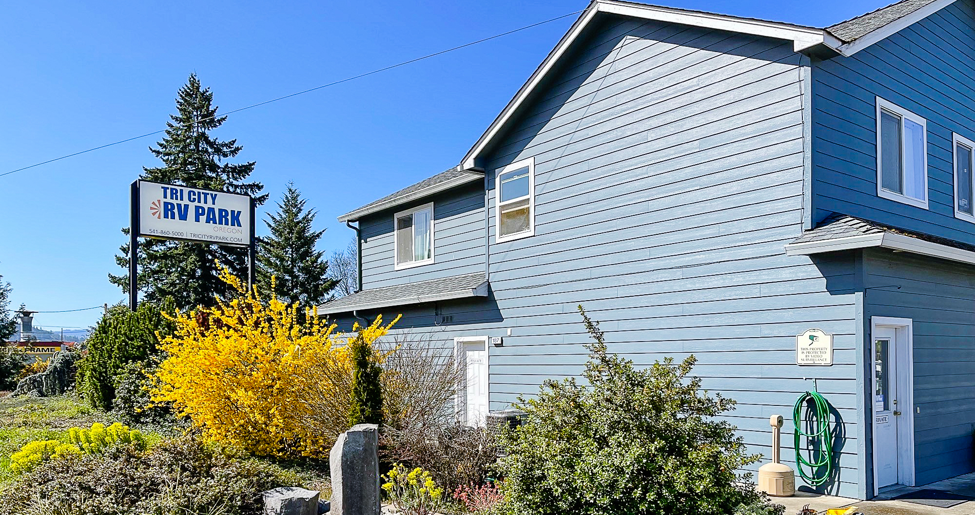 Photos of Tri City RV Park and Nearby